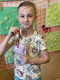 ŠD - Den matek - šití srdce - obrázek číslo: 2
