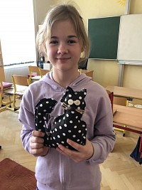 Kroužek šití - Veru, Kristi, Viki, Isabellka - obrázek číslo: 2