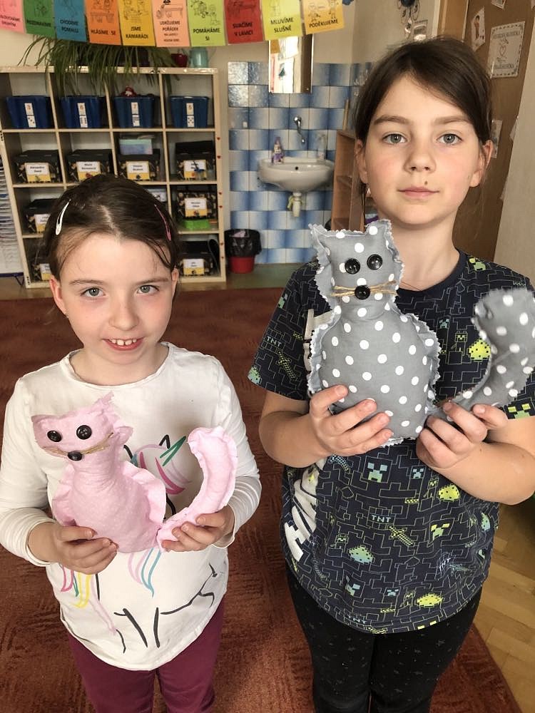 Kroužek šití - Evička, Světlanka, Anička - obrázek: 1.jpg