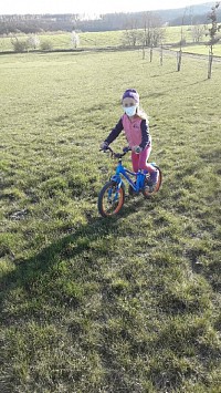 Nové fotky od Helenky - obrázek číslo: 3