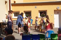 Pasování prvňáčků - obrázek číslo: 75